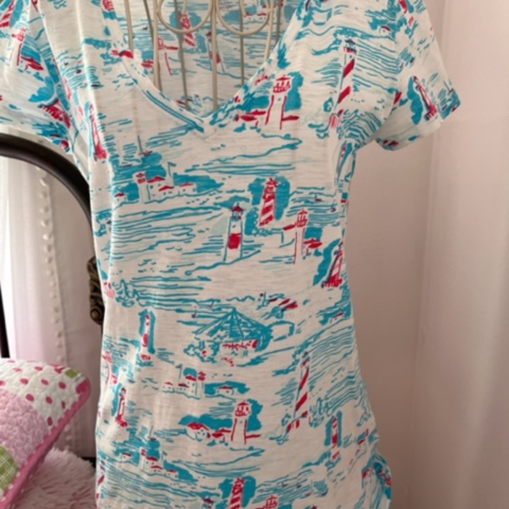 Lilly Pulitzer v-neck t-shirt top XS